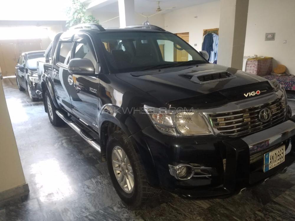 Toyota Hilux 2013 for Sale in Gujar khan Image-1
