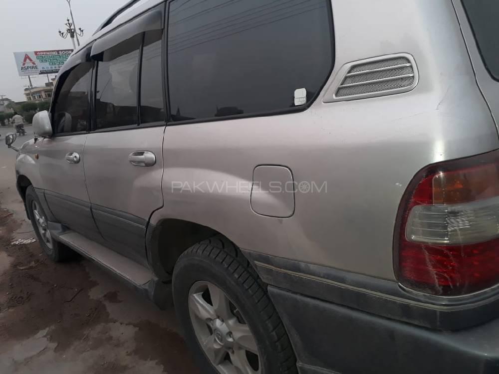 Toyota Land Cruiser 2002 for Sale in Mandi bahauddin Toyota Land Cruiser 2002 for Sale in Mandi bahauddin Image-3
