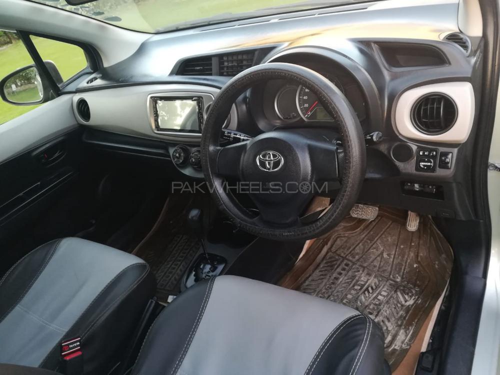 Toyota Vitz 2013 for Sale in Peshawar Toyota Vitz 2013 for Sale in Peshawar Image-6