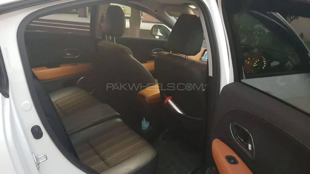 Honda Vezel 2017 for Sale in Islamabad Honda Vezel 2017 for Sale in Islamabad Image-8