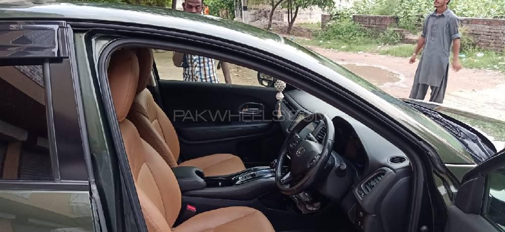 Honda HR-V 2017 for Sale in Lahore Image-1
