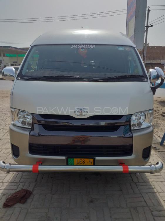 Toyota Hiace 2015 for Sale in Burewala Image-1