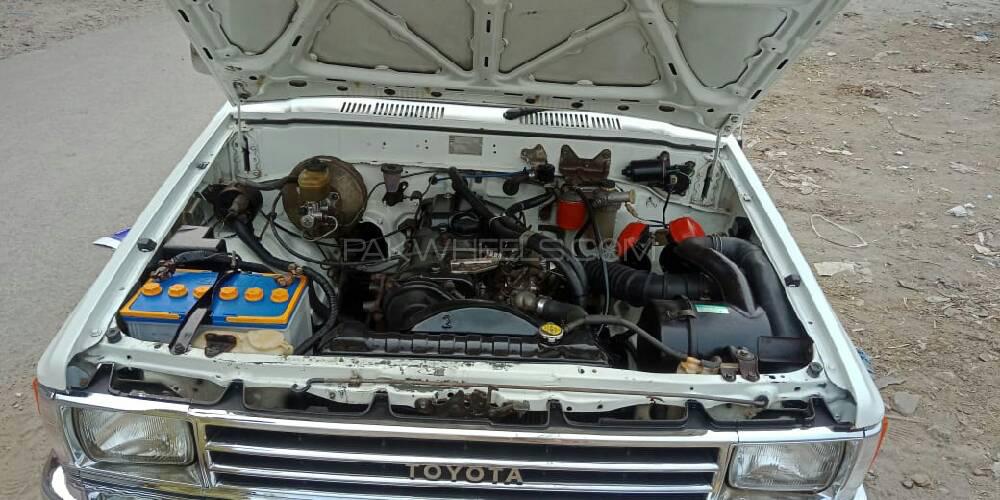 Toyota Hilux 1985 for Sale in Lahore Image-1