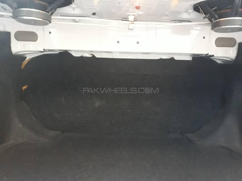 Toyota Corolla 2017 for Sale in Peshawar Toyota Corolla 2017 for Sale in Peshawar Image-8