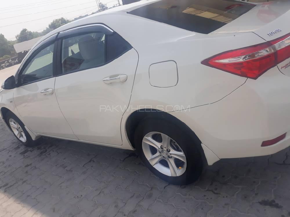 Toyota Corolla 2017 for Sale in Peshawar Toyota Corolla 2017 for Sale in Peshawar Image-5