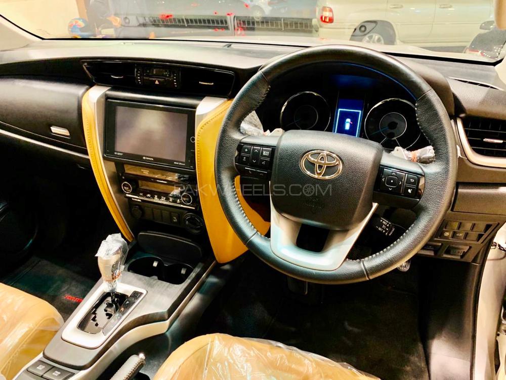 Toyota Fortuner 2018 for Sale in Lahore Toyota Fortuner 2018 for Sale in Lahore Image-5