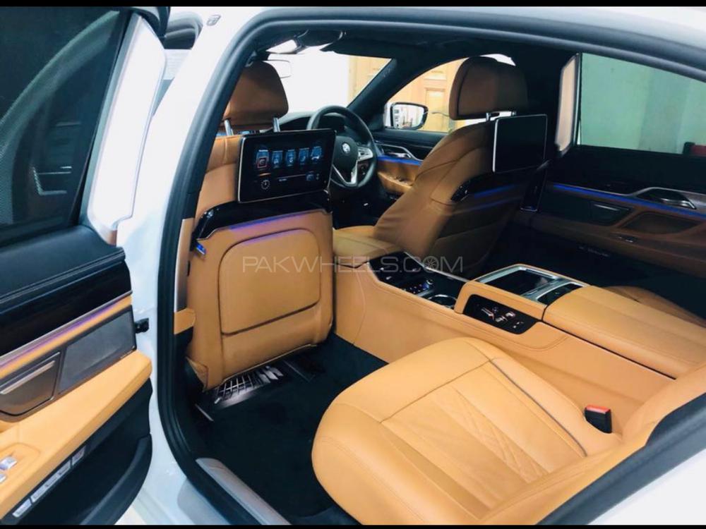 BMW 7 Series 2017 for Sale in Faisalabad BMW 7 Series 2017 for Sale in Faisalabad Image-5