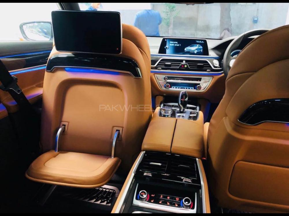 BMW 7 Series 2017 for Sale in Faisalabad BMW 7 Series 2017 for Sale in Faisalabad Image-9