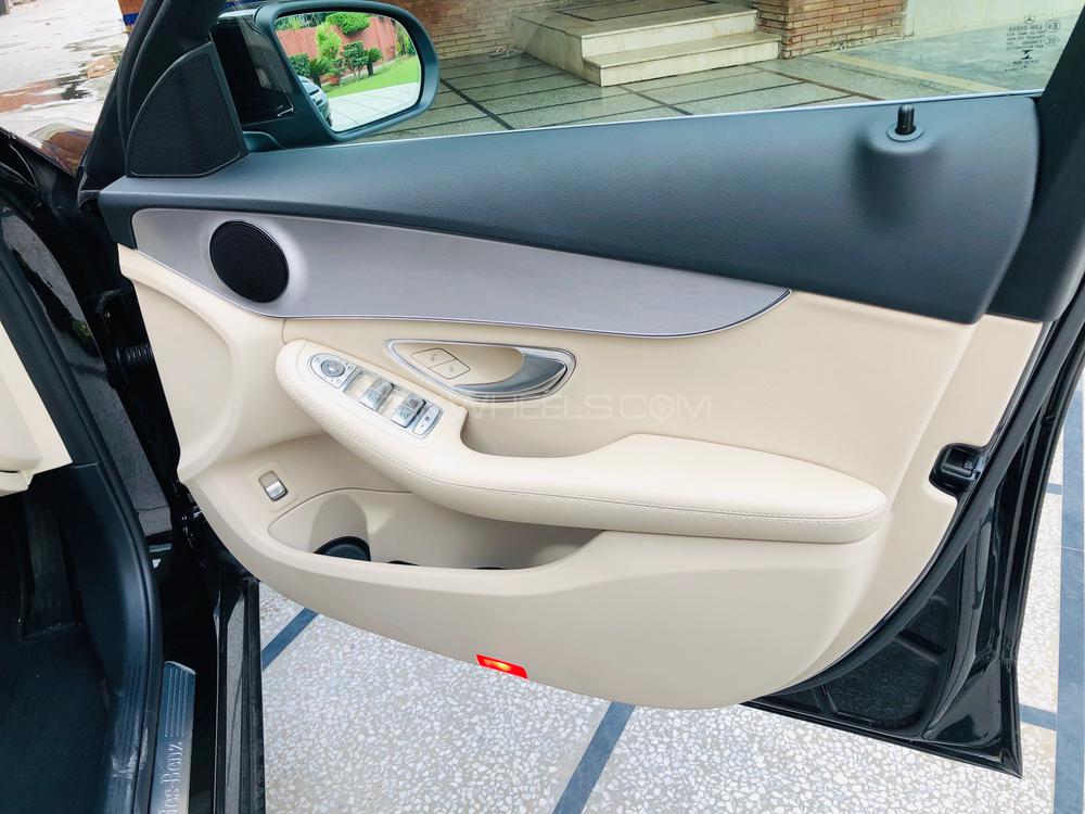 Mercedes Benz C Class 2019 for Sale in Lahore Image-1