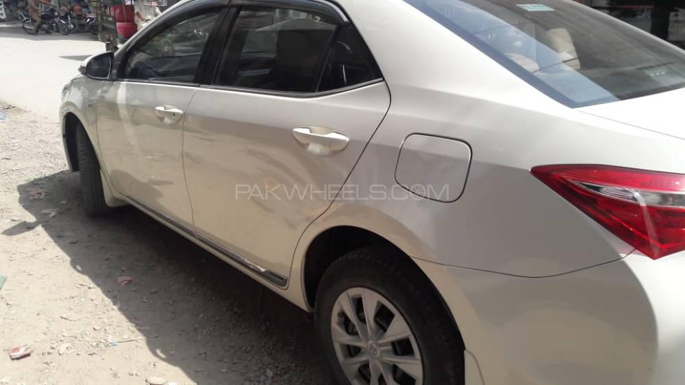 Toyota Corolla 2015 for Sale in Peshawar Toyota Corolla 2015 for Sale in Peshawar Image-8
