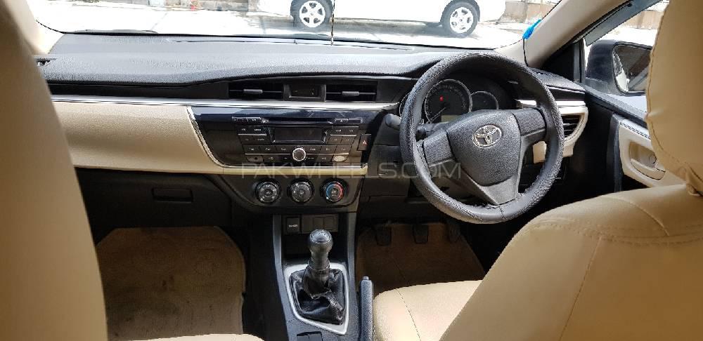 Toyota Corolla 2014 for Sale in Peshawar Toyota Corolla 2014 for Sale in Peshawar Image-2