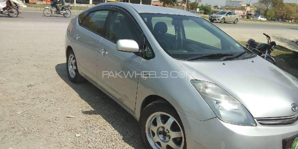 Toyota Prius 2007 for Sale in Mardan Toyota Prius 2007 for Sale in Mardan Image-4
