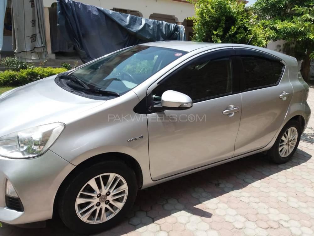 Toyota Aqua 2013 for Sale in Peshawar Toyota Aqua 2013 for Sale in Peshawar Image-5