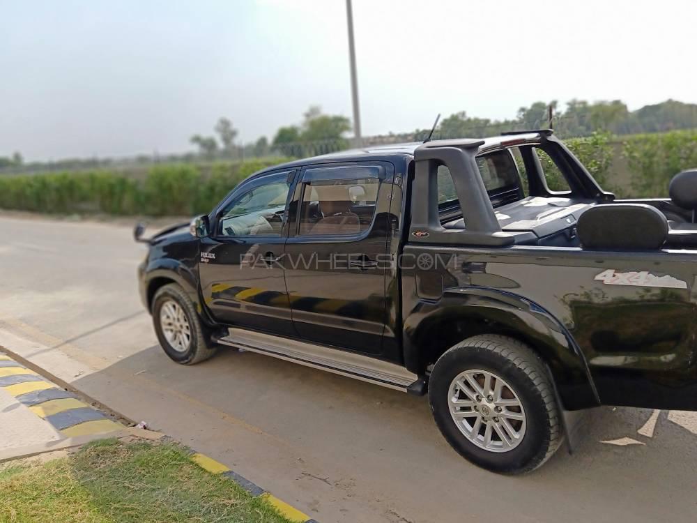 Toyota Hilux 2014 for Sale in D.G.Khan Toyota Hilux 2014 for Sale in D.G.Khan Image-4