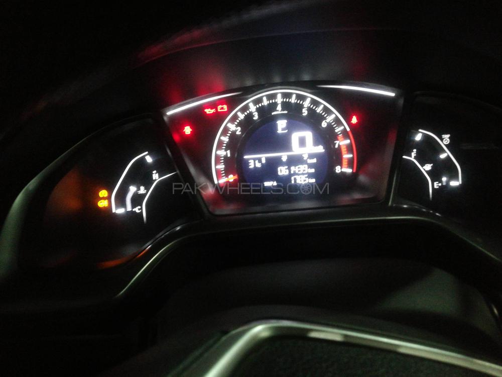 Honda Civic 2018 for Sale in Lahore Honda Civic 2018 for Sale in Lahore Image-10