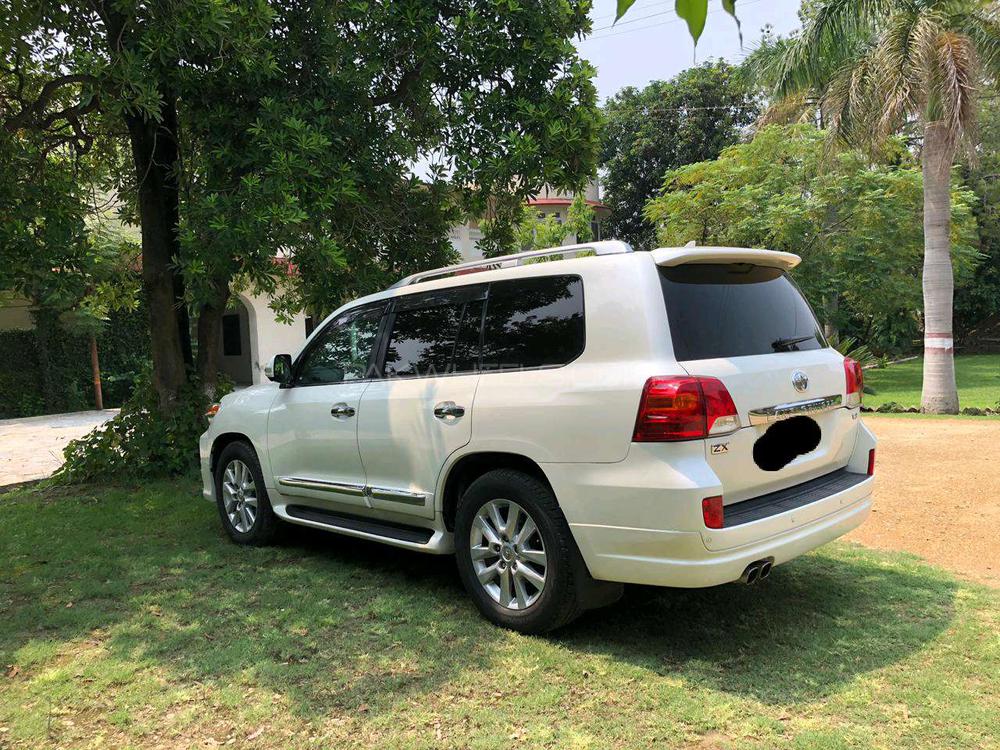 Toyota Land Cruiser 2012 for Sale in Islamabad Toyota Land Cruiser 2012 for Sale in Islamabad Image-4
