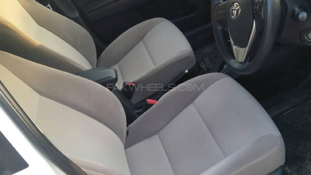 Toyota Corolla Axio 2015 for Sale in Peshawar Toyota Corolla Axio 2015 for Sale in Peshawar Image-5
