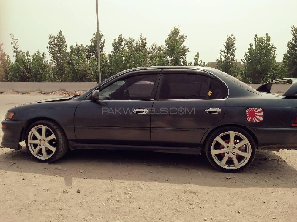 ٹویوٹا کرولا 1998 for Sale in پشاور ٹویوٹا کرولا 1998 for Sale in پشاور Image-2