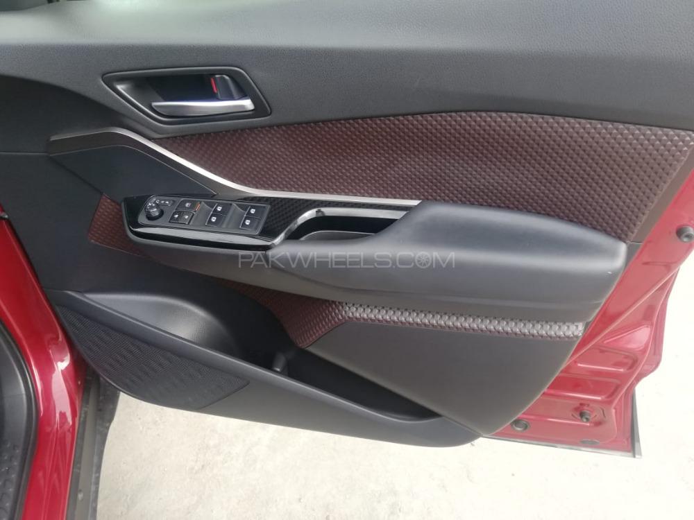 Toyota C-HR 2017 for Sale in Islamabad Toyota C-HR 2017 for Sale in Islamabad Image-7