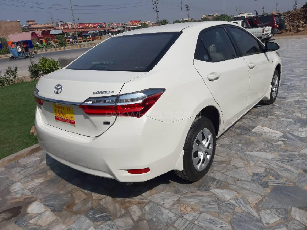 Toyota Corolla 2018 for Sale in Peshawar Toyota Corolla 2018 for Sale in Peshawar Image-9