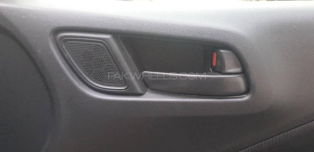 Honda Grace Hybrid 2015 for Sale in Karachi Honda Grace Hybrid 2015 for Sale in Karachi Image-11