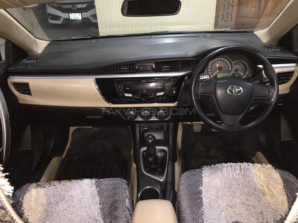 Toyota Corolla 2015 for Sale in Lahore Toyota Corolla 2015 for Sale in Lahore Image-9