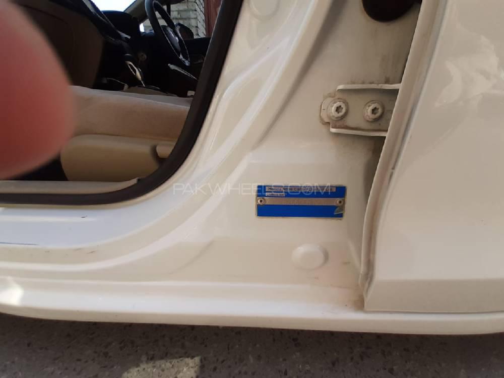 Honda Civic 2013 for Sale in Peshawar Honda Civic 2013 for Sale in Peshawar Image-3