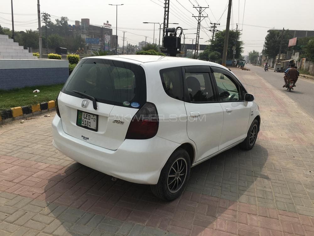Honda Fit 2007 for Sale in Gujranwala Honda Fit 2007 for Sale in Gujranwala Image-4