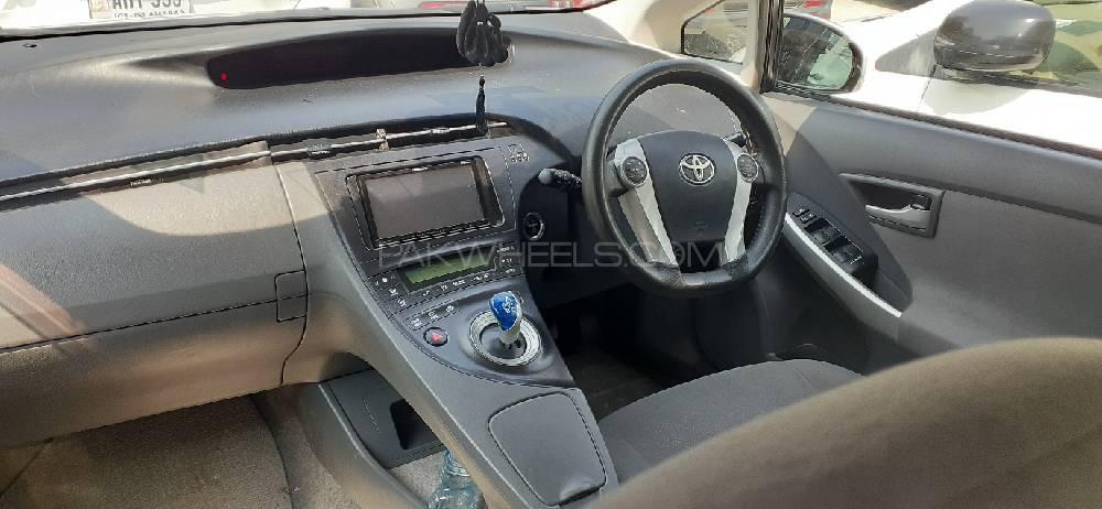 Toyota Prius 2011 for Sale in Islamabad Toyota Prius 2011 for Sale in Islamabad Image-2