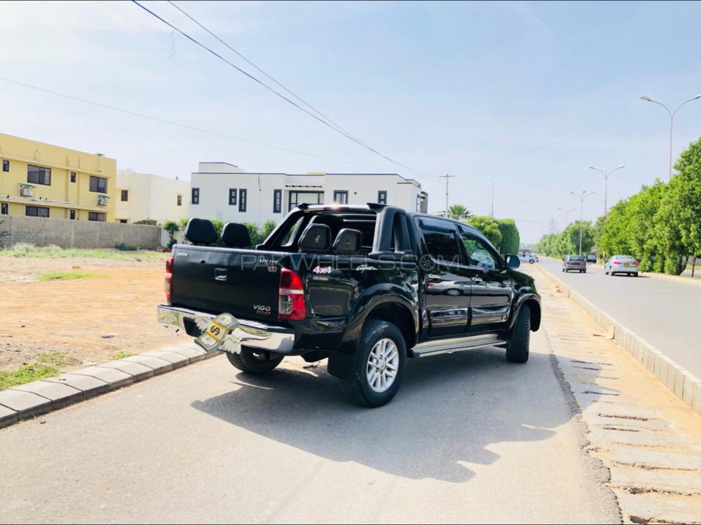 Toyota Hilux 2015 for Sale in Karachi Toyota Hilux 2015 for Sale in Karachi Image-5
