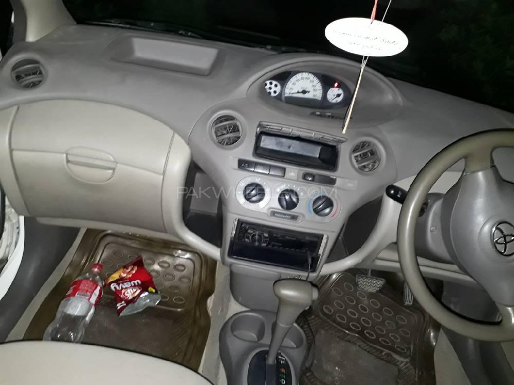 Toyota Platz 2008 for Sale in Lahore Image-1