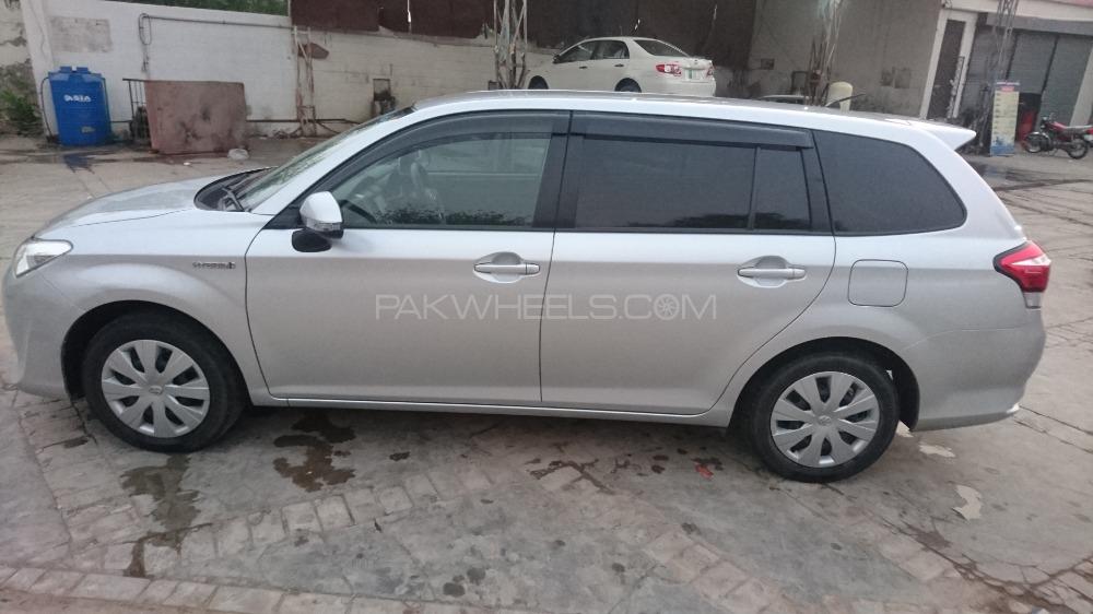 Toyota Corolla Fielder 2015 for Sale in Sargodha Toyota Corolla Fielder 2015 for Sale in Sargodha Image-3