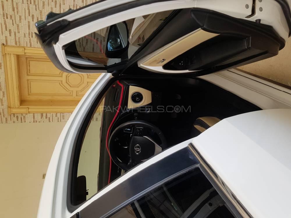 Toyota Corolla 2018 for Sale in Dera ismail khan Toyota Corolla 2018 for Sale in Dera ismail khan Image-11