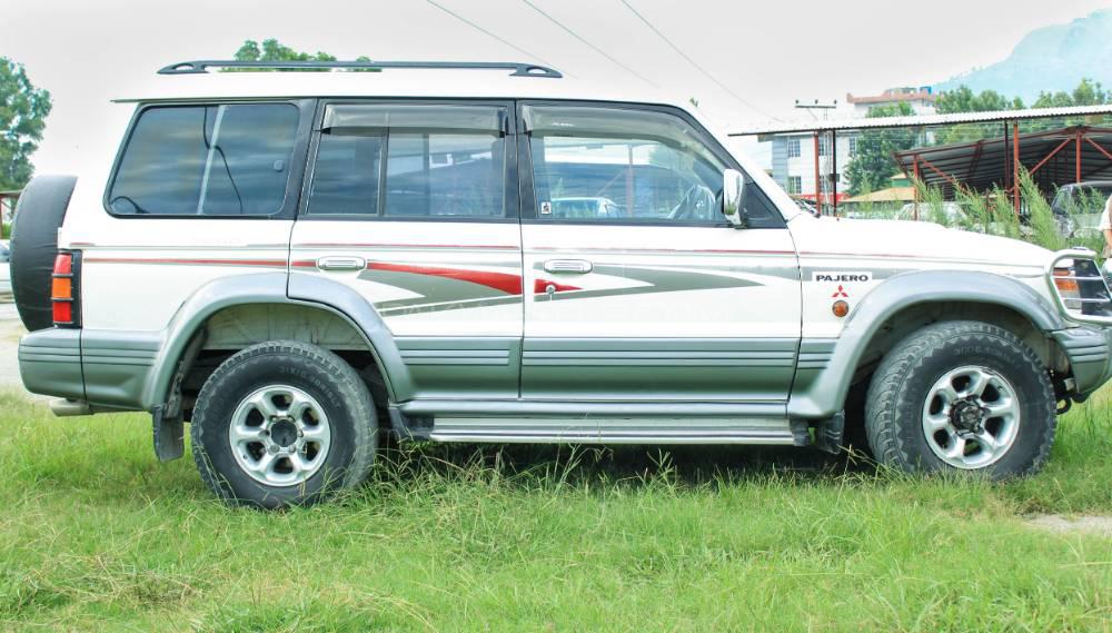 Mitsubishi Pajero 1995 for Sale in Abbottabad Mitsubishi Pajero 1995 for Sale in Abbottabad Image-5