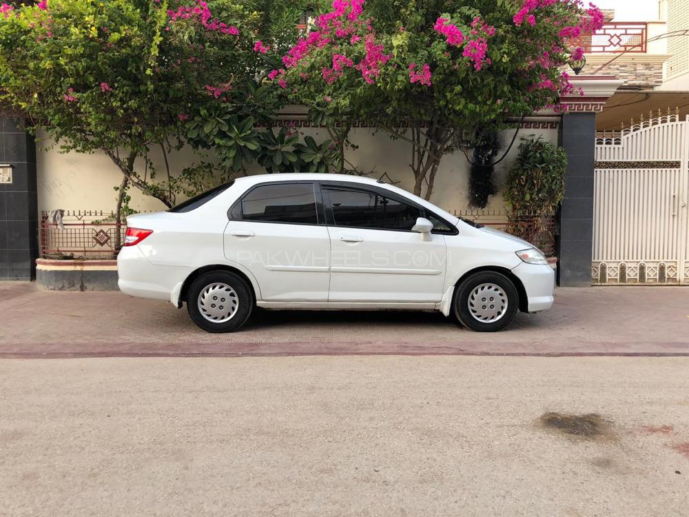 Honda City 2005 for Sale in Hyderabad Image-1