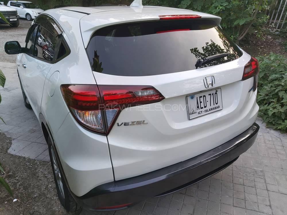 Honda Vezel 2014 for Sale in Islamabad Honda Vezel 2014 for Sale in Islamabad Image-4
