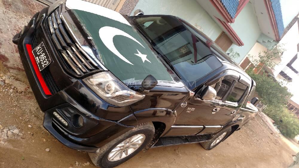 Toyota Hilux 2016 for Sale in Jamshoro Toyota Hilux 2016 for Sale in Jamshoro Image-3