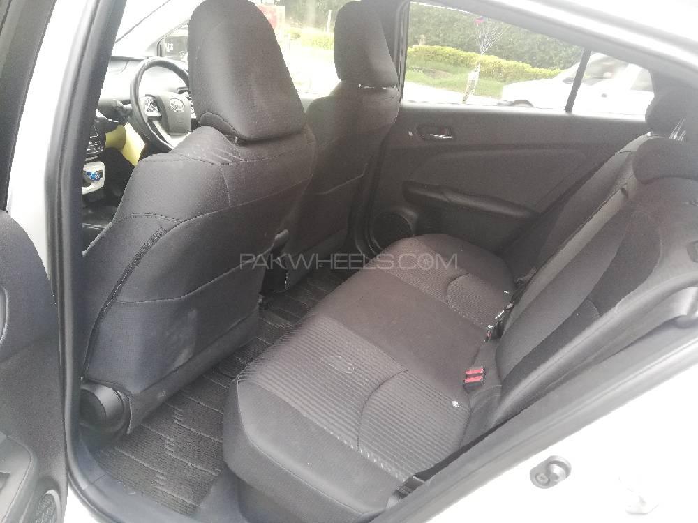 Toyota Prius 2017 for Sale in Islamabad Toyota Prius 2017 for Sale in Islamabad Image-4
