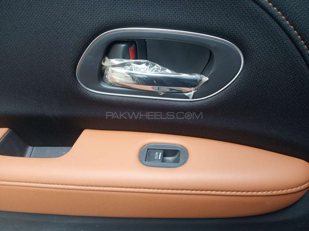 Honda Vezel 2017 for Sale in Karachi Honda Vezel 2017 for Sale in Karachi Image-13