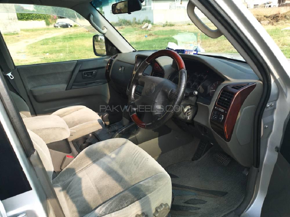 Mitsubishi Pajero 1999 for Sale in Lahore Mitsubishi Pajero 1999 for Sale in Lahore Image-12