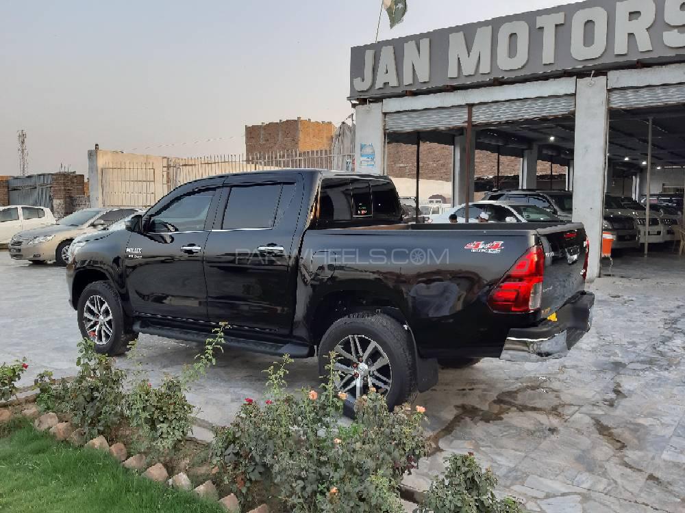 Toyota Hilux 2019 for Sale in Peshawar Toyota Hilux 2019 for Sale in Peshawar Image-7