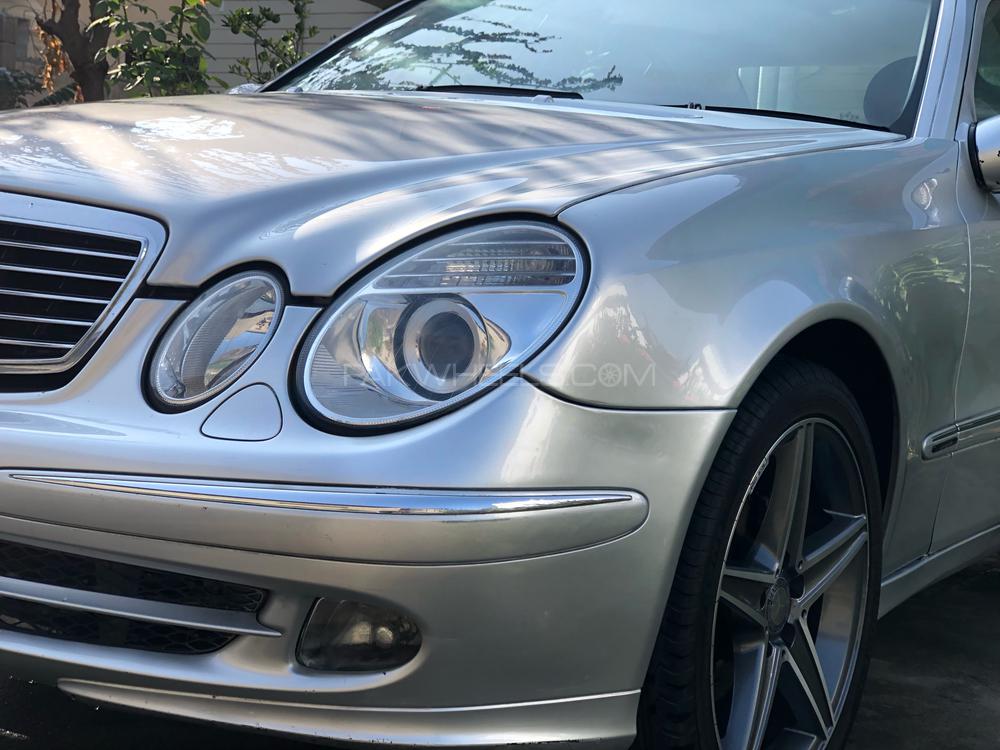 Mercedes Benz E Class 2004 for Sale in Abbottabad Image-1