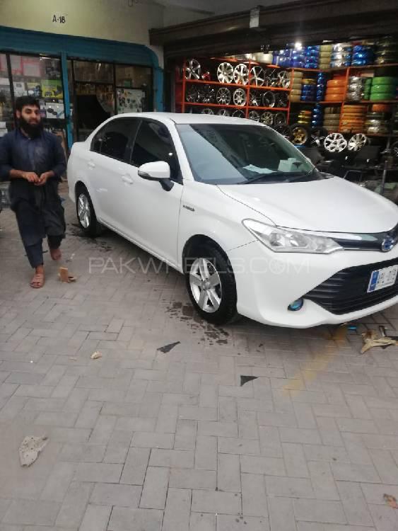 Toyota Corolla Axio 2016 for Sale in Peshawar Image-1