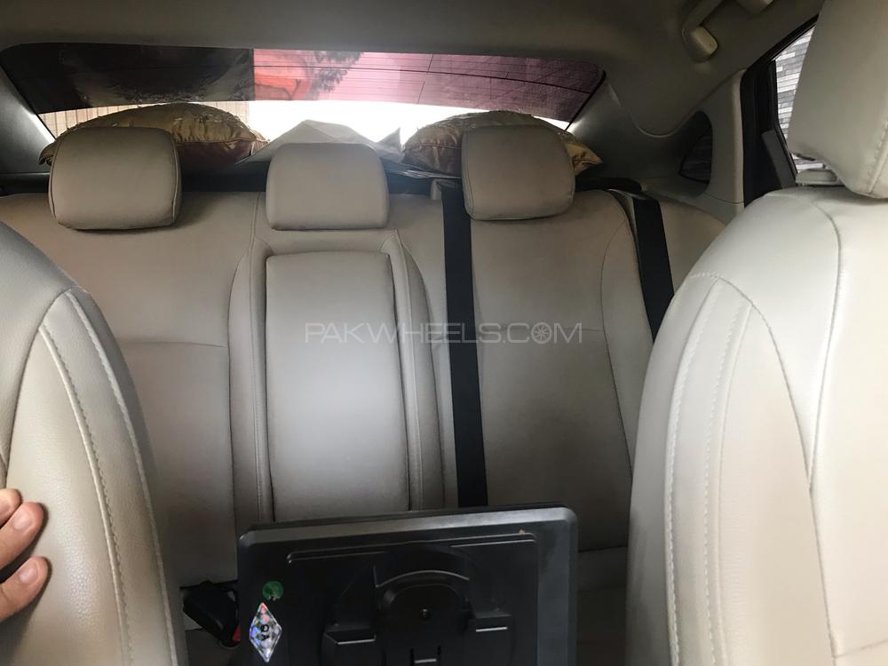 Honda Civic 2016 for Sale in Faisalabad Honda Civic 2016 for Sale in Faisalabad Image-9