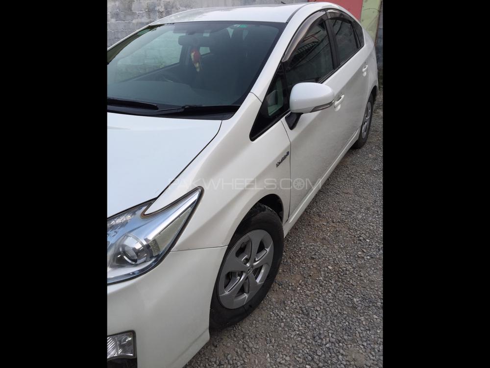Toyota Prius 2010 for Sale in Peshawar Toyota Prius 2010 for Sale in Peshawar Image-3