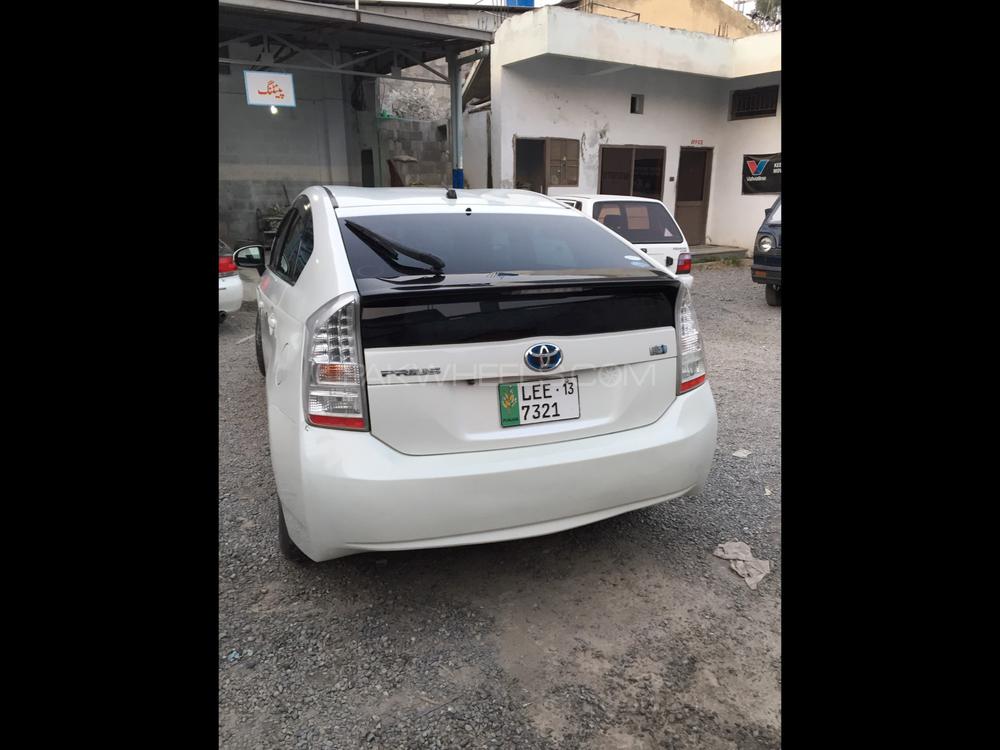 Toyota Prius 2010 for Sale in Peshawar Toyota Prius 2010 for Sale in Peshawar Image-4
