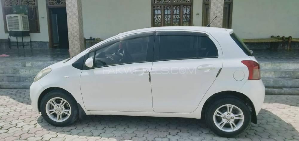 Toyota Vitz 2011 for Sale in Nowshera cantt Toyota Vitz 2011 for Sale in Nowshera cantt Image-5