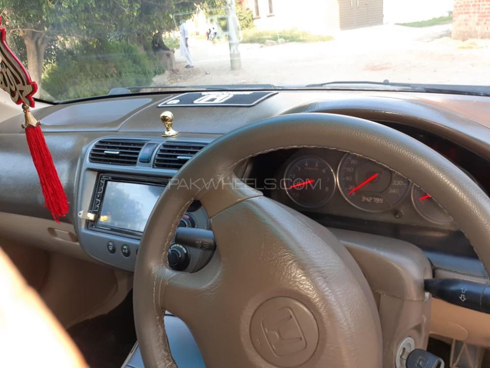 Honda Civic 2005 for Sale in Gujranwala Honda Civic 2005 for Sale in Gujranwala Image-5