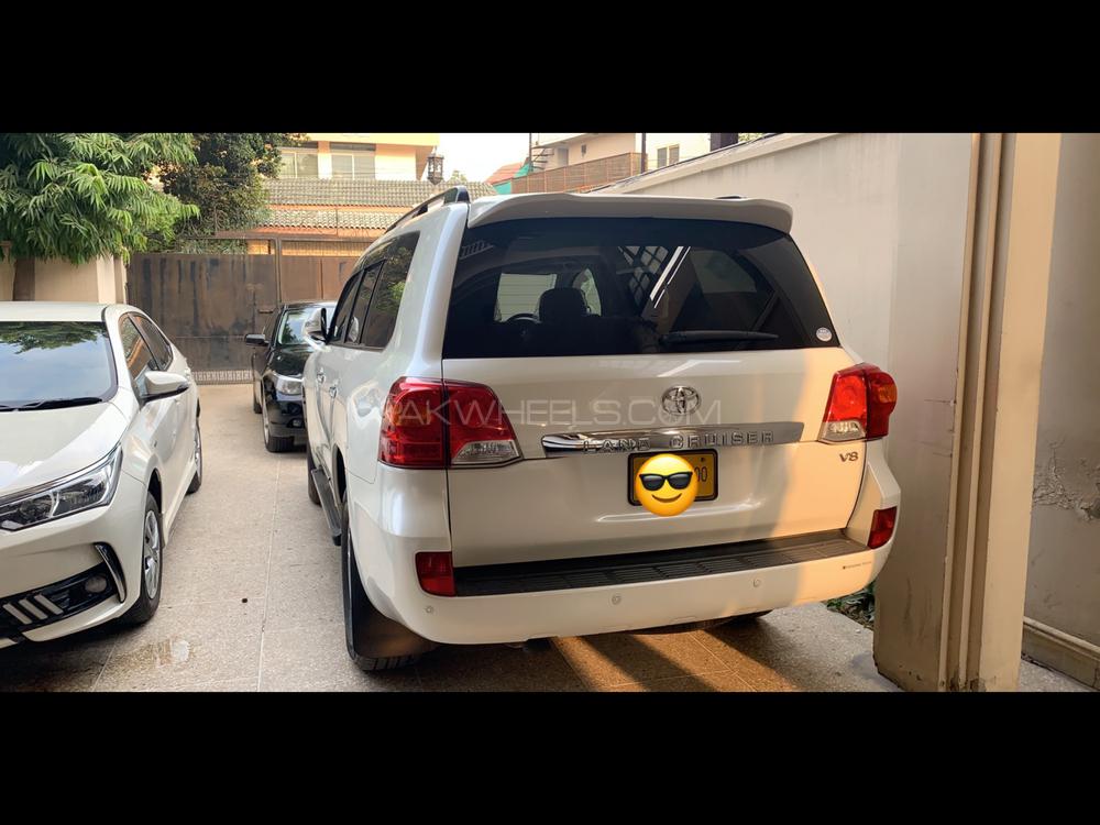 Toyota Land Cruiser 2013 for Sale in Lahore Toyota Land Cruiser 2013 for Sale in Lahore Image-3
