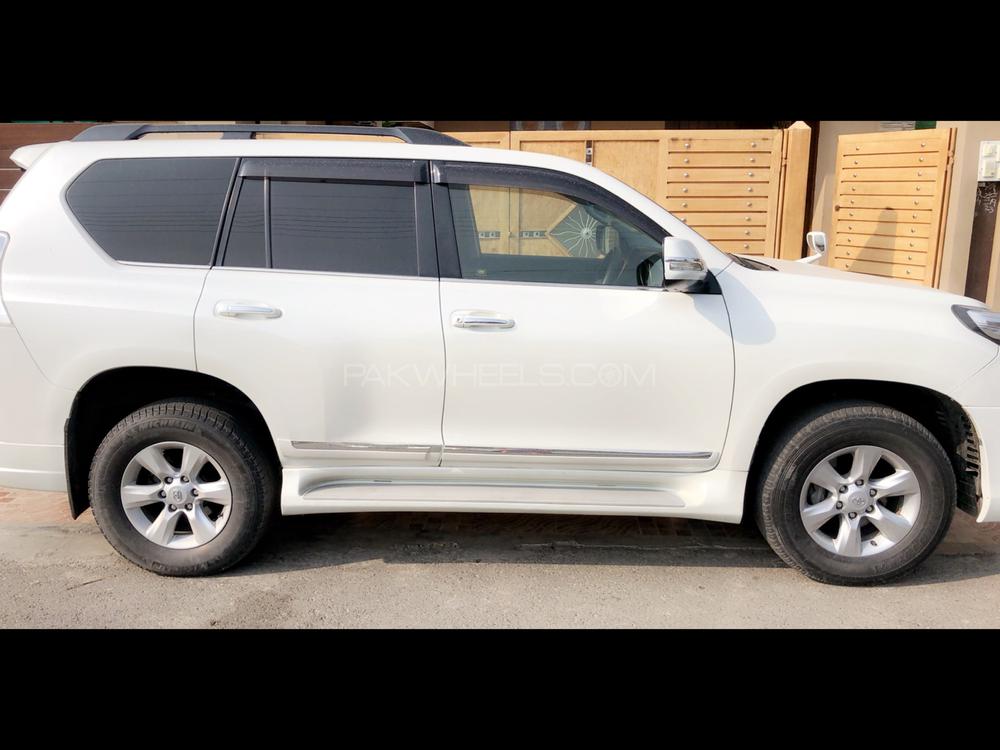 Toyota Prado 2012 for Sale in Lahore Toyota Prado 2012 for Sale in Lahore Image-3